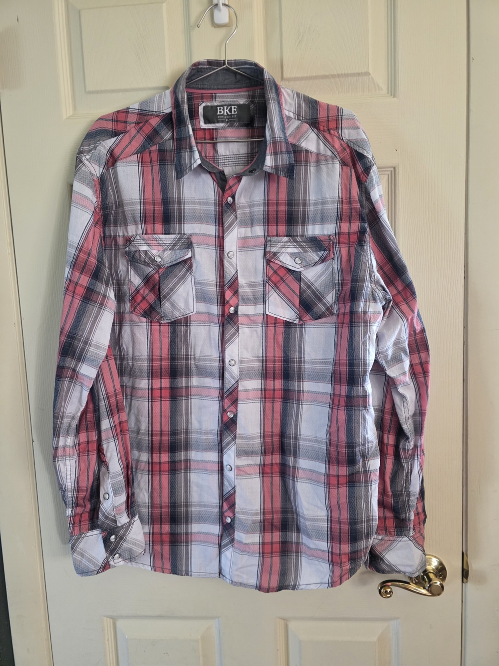 BKE Men's Red and Gray Plaid Long-Sleeve Button-Down Shirt